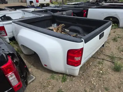 2010 GM long box dually truck box, very good condition.