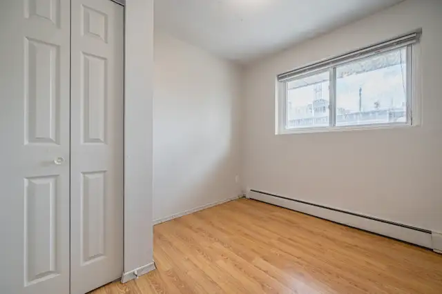 Student Rooms Available Steps From Laurier!! - Furnished Rooms!! in Room Rentals & Roommates in Kitchener / Waterloo - Image 5
