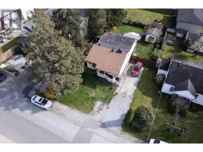 Investment property in growing neighbourhood of Hammon in West Maple Ridge. Desirable multi-family,...