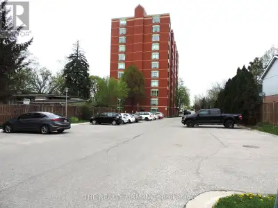 First time buyers, downsizers or investors- check out this fantastic 2 bedroom, 2 bath condo unit in...