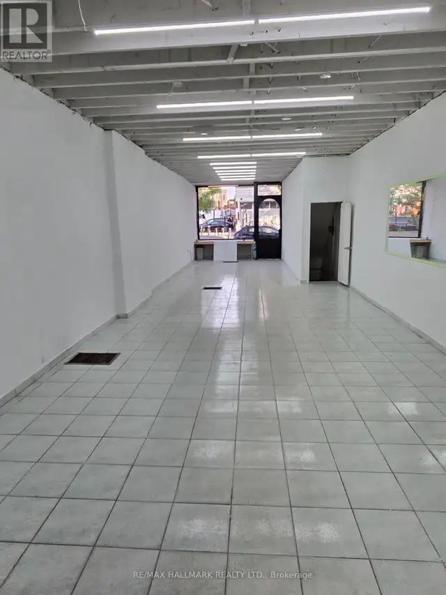 MAIN - 1752 ST CLAIR AVENUE W Toronto (Weston-Pellam Park), Onta in Commercial & Office Space for Rent in City of Toronto - Image 11