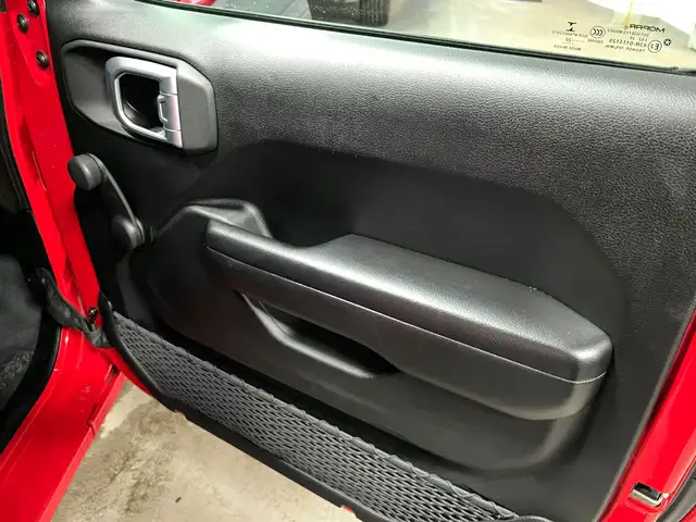 2020 Jeep Wrangler JL Sport in Cars & Trucks in Ottawa - Image 9