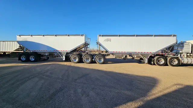 2026 DOEPKER Legacy Super B **SALE SAVE $6,500** in Farming Equipment in Saskatoon - Image 2