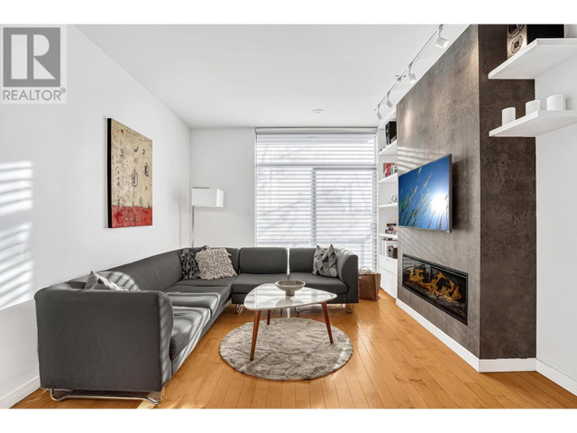 987 BEATTY STREET Vancouver, British Columbia in Condos for Sale in Vancouver - Image 2