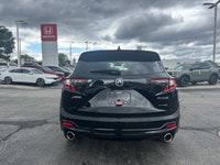 Immerse yourself in elevated sophistication with the 2025 Acura RDX Platinum Elite A-Spec, a stunnin... (image 5)