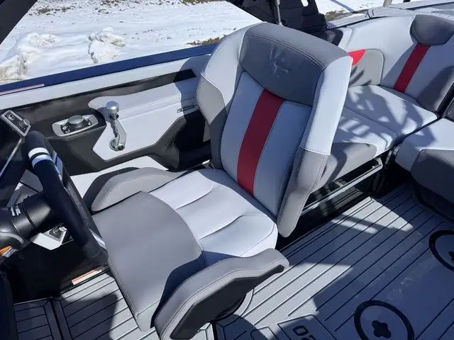 2025 Mastercraft XT20 in Powerboats & Motorboats in St. Albert - Image 14