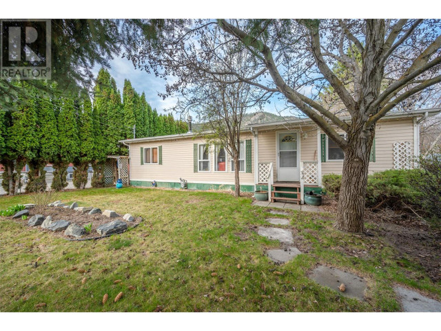 1208 Willow Street Okanagan Falls, British Columbia in Houses for Sale in Penticton - Image 4
