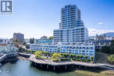 Rare opportunity to own a 3-bedroom, 2.5-bathroom waterfront townhome in The Pacifica. Upper-level c...