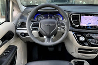 3.6 L 6 Cyl Engine Vehicle Options: Leather Interior, Adaptive Cruise Control, Blind Spot Monitoring... (image 4)