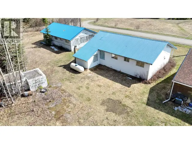 629 A ROAD Canim Lake, British Columbia in Houses for Sale in 100 Mile House - Image 15