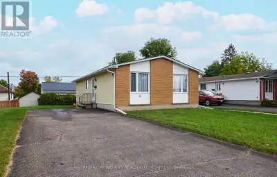 Welcome to 583 King Street in Renfrew! This charming bungalow features a spacious interior highlight...