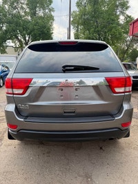 **CARS TRUCKS SUV 4X4 VAN AWD EDMONTON FINANCING AVAILABLE EASY FINANCING ** 2012 JEEP GRAND CHEROKE... (image 7)