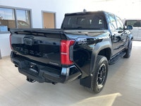 *Vehicle history form conveniently located in vehicle photos. AMVIC LICENSED DEALER ... Engine: Inte... (image 5)