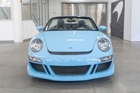 Voici une Porsche 997 Carrera S Cabriolet 2005 unique en son genre, convertie et modifiée profession... (image 3)