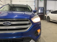 Le Ford Escape 2017 SE AWD CAMER RECUL A/C CRUISE BLUETOOTH offert chez AutoStudio 72 à Mirabel prés... (image 5)
