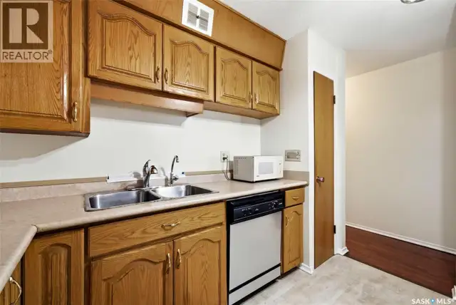 3 4341 Rae STREET Regina, Saskatchewan in Condos for Sale in Regina - Image 11