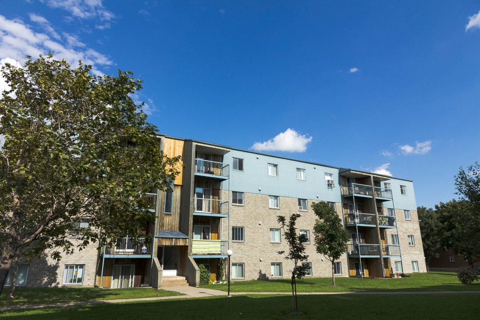4 1/2 Charlesbourg Place Gros Pin libre ou décembre 5