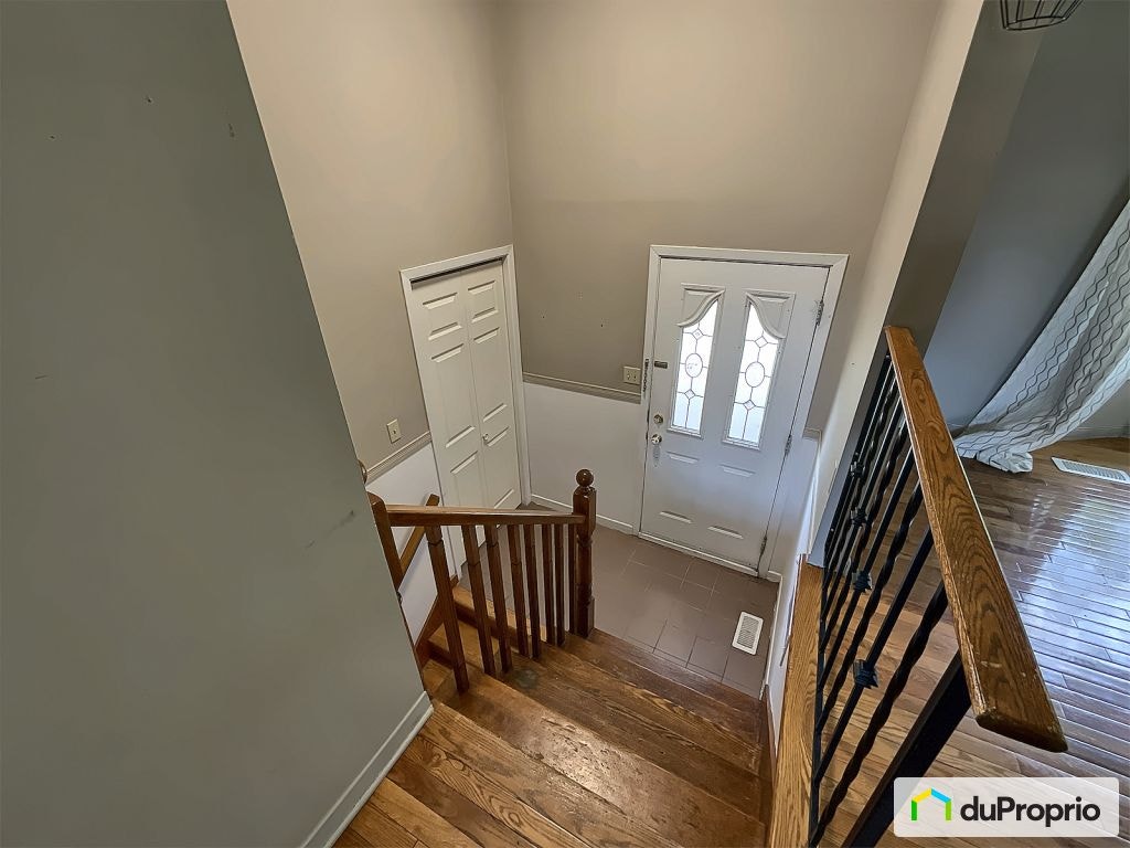 $589,900 - Bungalow for sale in Otterburn Park — photo 3