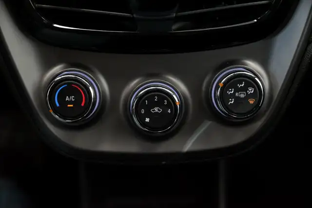 2022 Chevrolet Spark LS Carplay Caméra de recul Bluetooth in Cars & Trucks in Longueuil / South Shore - Image 12