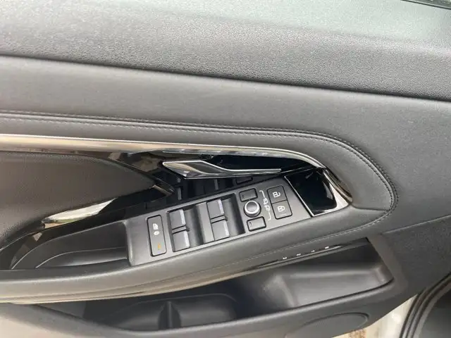 2021 Land Rover Range Rover Evoque S in Cars & Trucks in Regina - Image 18