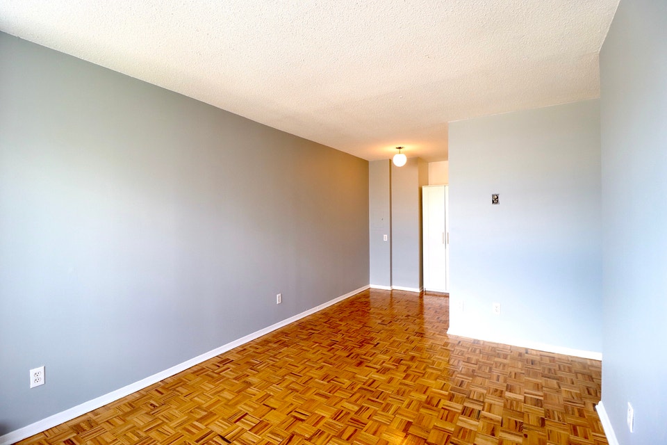 ONE MONTH FREE!  2 Bedroom Sandy Hill - Ottawa U/Market/Downtown 5