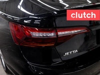 NO ACCIDENTS / CLEAN CARFAX / 1 OWNER / Climate Control, Bluetooth Music, 12V Outlet and more! Clutc... (image 9)