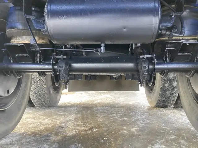 1999 Advance 27,000 Liter Quad axle Crude Oil Tanker Trailer in Heavy Equipment in Delta/Surrey/Langley - Image 22