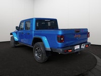 This Jeep Gladiator has a dependable Regular Unleaded V-6 3.6 L/220 engine powering this Automatic t... (image 3)