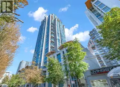 Space building. Unique LOFT-style! Great SE views over Yaletown to False Creek from 16' windows offe...