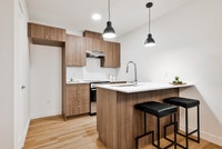 Promotion en cours plus de détails au bureau de location Vivaxcès District Delson, cest ladresse idé... (image 2)