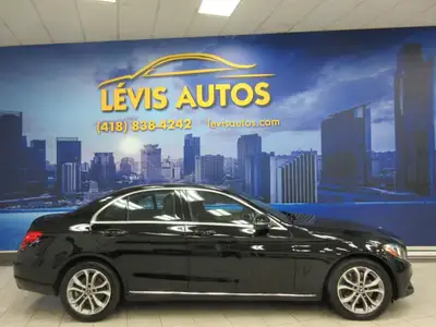 MERCEDES BENZ C300 2017 4MATIC AWD TOUT ÉQUIPÉ / TOIT OUVRANT ÉLECTRIQUE PANORAMIQUE / CAMÉRA DE REC...