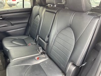 -Regina Honda Recent Arrival! 2021 Toyota Highlander Hybrid XLE 107 point inspected, Fully detailed,... (image 9)
