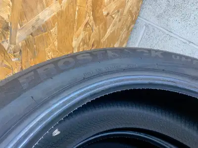 4x Tires only 275/45/R21 tires Good condition