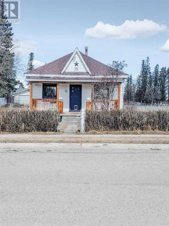 4902 10 Avenue Edson, Alberta in Houses for Sale in St. Albert