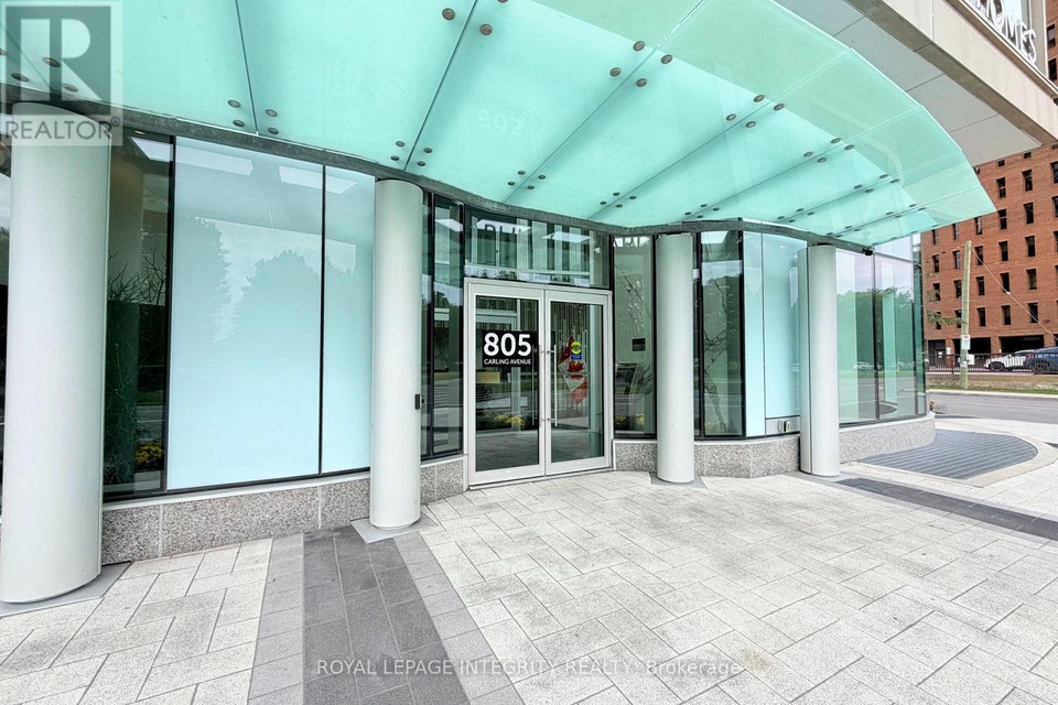 3305 - 805 CARLING AVENUE Ottawa, Ontario 3