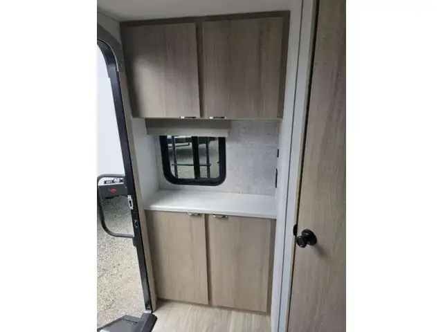 2025 Winnebago Micro Minnie 1821FB in Travel Trailers & Campers in Penticton - Image 9