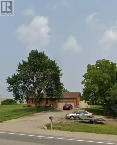 Land Enthusiastics 2.16 Acres Of Land To Enjoy With This 3 Bedrooms 1 Washroom Home In A Very Budget...