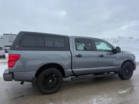 2018 NISSAN TITAN SV CREWCAB MIDNIGHT EDITION 4X4 CLEAN CARFAX PHENOMENAL SHAPE ONLY $202.66 WITH $0... (image 7)
