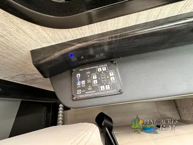 2025 Newmar Dutch Star 4325 Diesel Pusher in RVs & Motorhomes in Moncton - Image 90