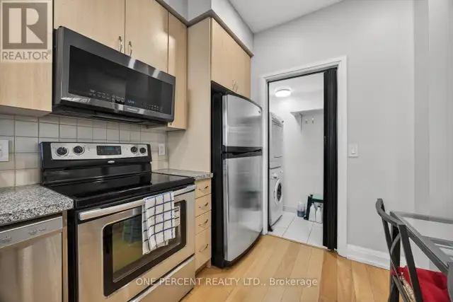 PH11 - 55 DE BOERS DRIVE Toronto (York University Heights), Onta in Condos for Sale in City of Toronto - Image 6