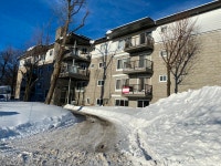 2 1/2 à Ste-Foy *Piscine intérieure* pour JUILLET Québec City Québec Preview