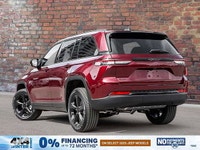 Only 21 Miles! This Jeep Grand Cherokee has a durable Regular Unleaded V-6 3.6 L/220 engine powering... (image 2)