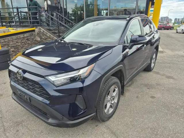 2023 Toyota RAV4 XLE  2.5L 4-cylinder engine, 8-speed automatic