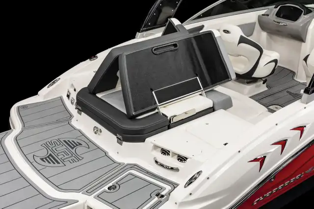 2026 Chaparral GTS 1 SURF in Powerboats & Motorboats in Kingston - Image 16