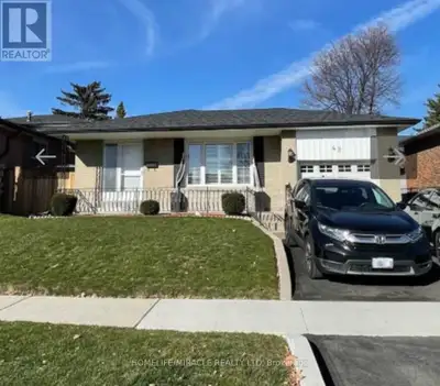 A+++ Tenant for rent in Scarborough neighborhood. One bedroom Nice house shared Kitchen and A+++ Ten...