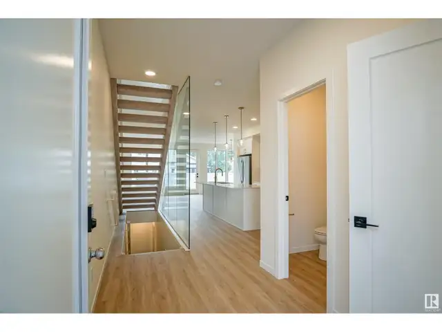 17346 98A ST NW Edmonton, Alberta62863799703939122