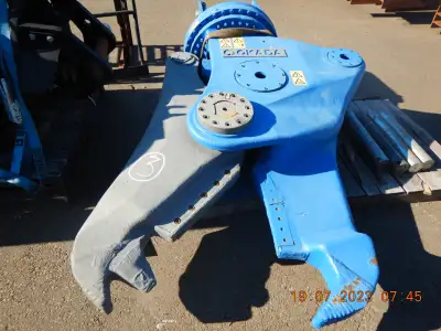 CUT 80V-FR Excavator Attachment For Long Reach 300 to 500 Class Excavators Key Features: * Requires...