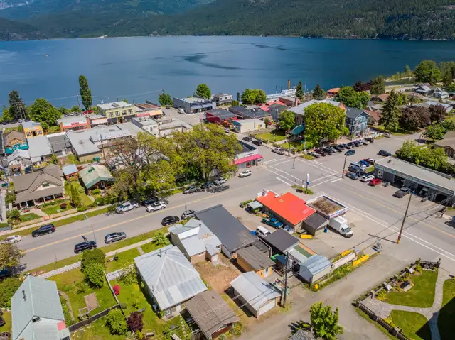 For Sale: 411 A Ave, Kaslo BC | $430K | MLS®  10337374 in Houses for Sale in Nelson - Image 4