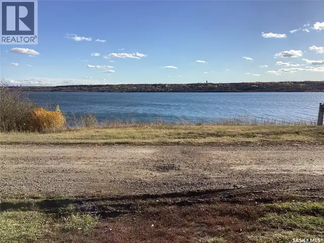 704 Grove AVENUE Saskatchewan Beach, Saskatchewan in Houses for Sale in Moose Jaw - Image 5