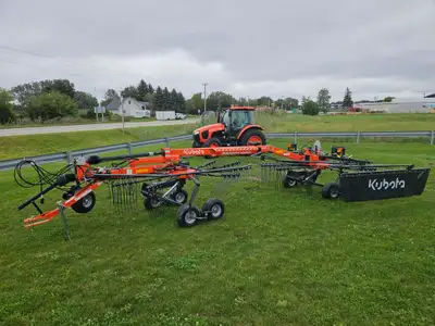 NEW UNIT, Dual rake, 21'7in. to 23'3in. https://kubota.ca/products/Dual-Rotor-Rake-Series-Side-Deliv...